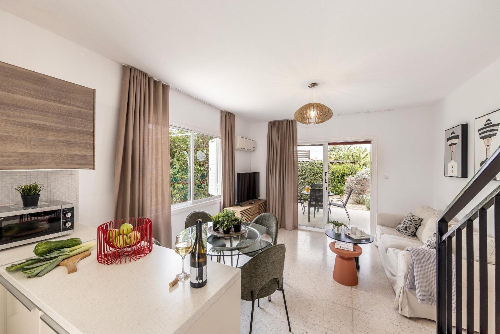 Larnaca Villa Marina Meneou Exterior foto